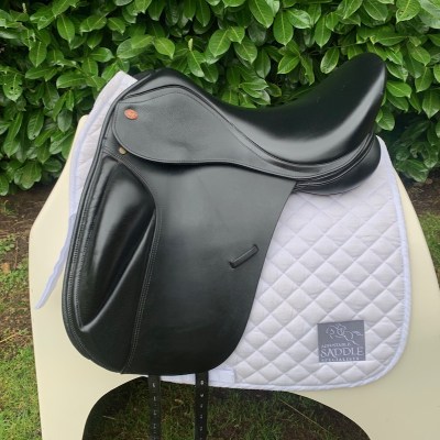 Kent & Masters 17.5” S-Series Dressage - Surface Block (S3037)