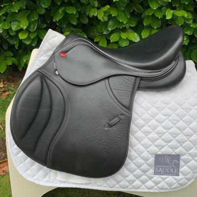 Whitaker 17” Overton Jump Saddle (S3218)